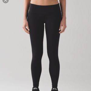 Lululemon wunder under low rise leggings!!